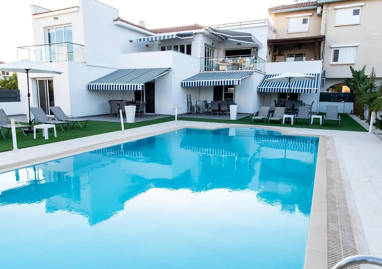 Kypkeys Apartments Voroklini 0*,